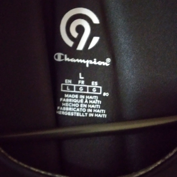 💥 CLOSET CLOSING SALE💥 CHAMPION, Amazon Essentials tank tee and Tshirt bundle - Picture 3 of 9